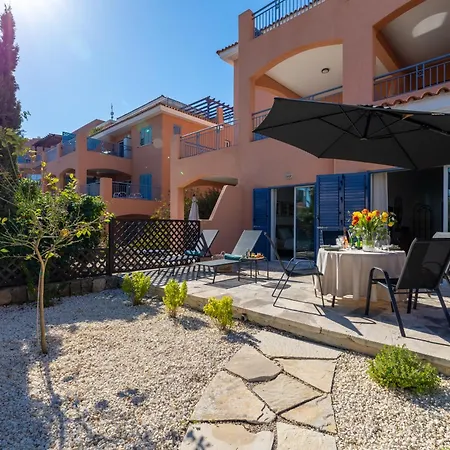 Limnaria Gardens Classic Apartment