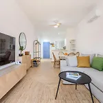 Limnaria Gardens Classic Пафос