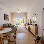 Limnaria Gardens Classic Пафос