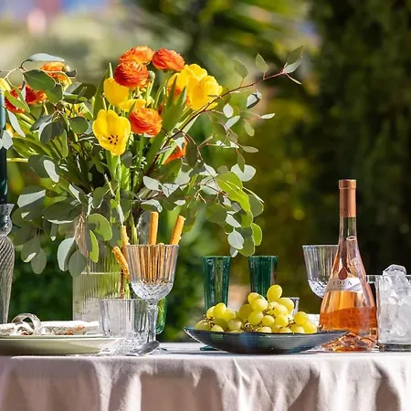 Limnaria Gardens Classic Apartment *