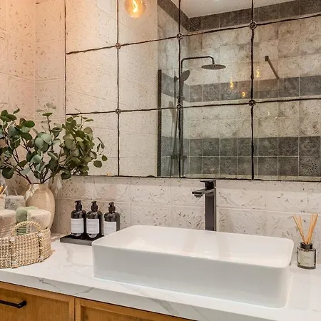 Limnaria Gardens Classic