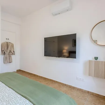 Limnaria Gardens Classic